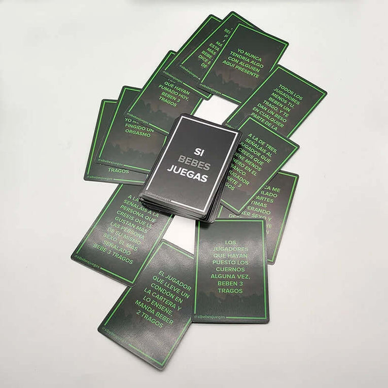 Si bebes juegas - juego de cartas para fiesta