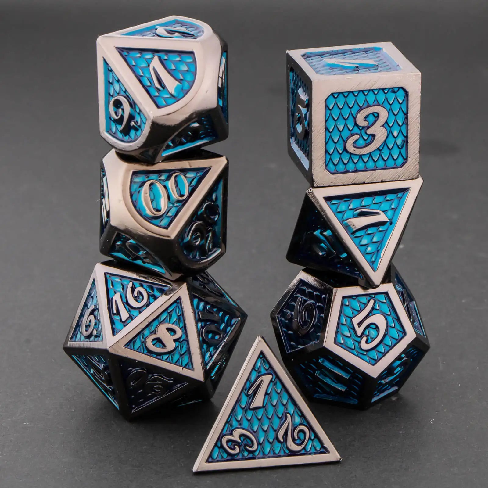 Set de Dados de Metal D&D - Miura Vault